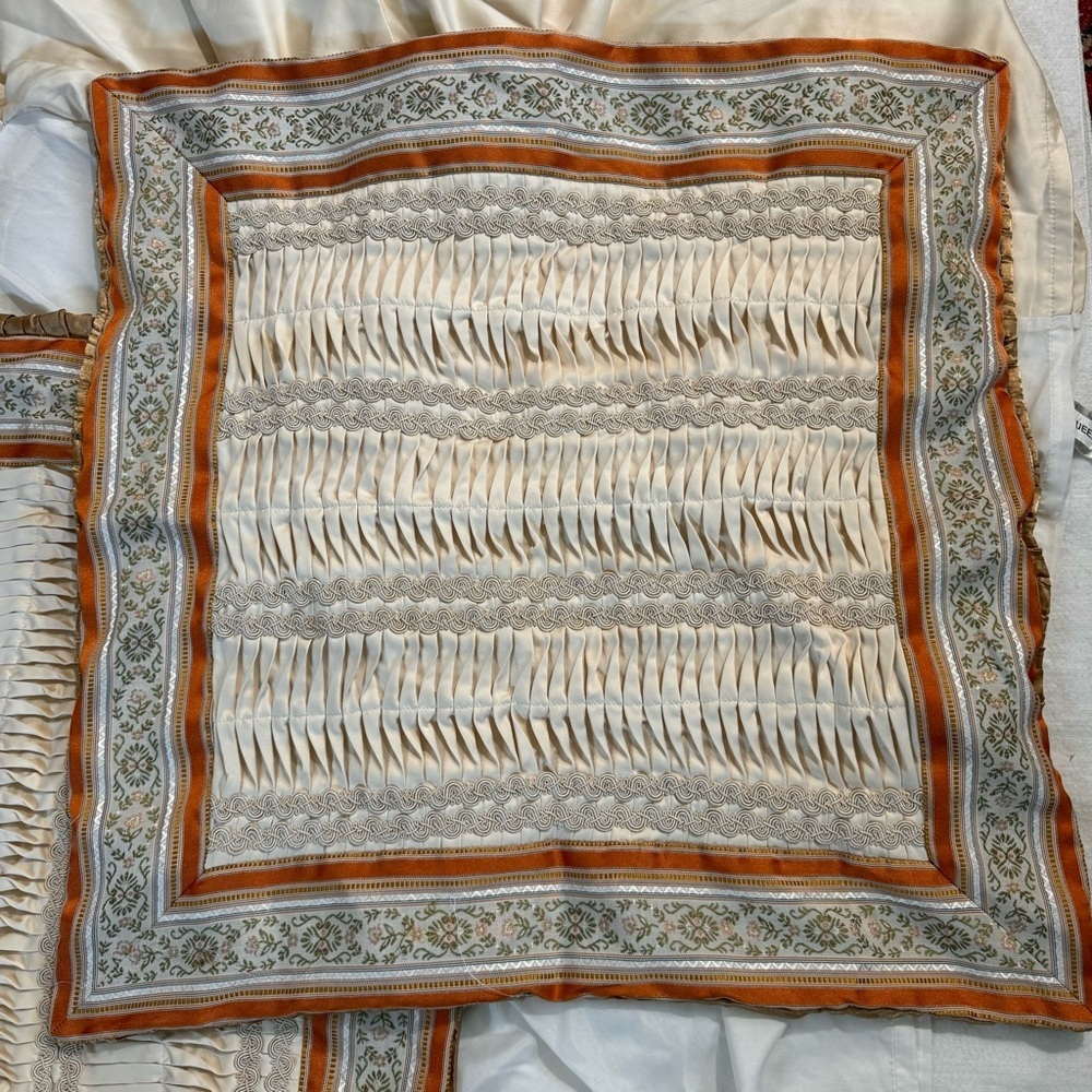 Croscill Juniper Ivory Euro Shams Reversible Gold matching Queen Dust Ruffle - Picture 2 of 9